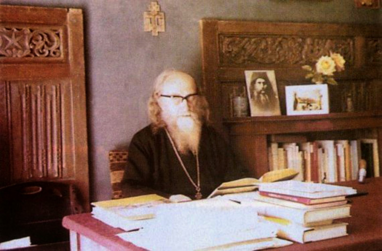 γ. Σωφρόνιος 10